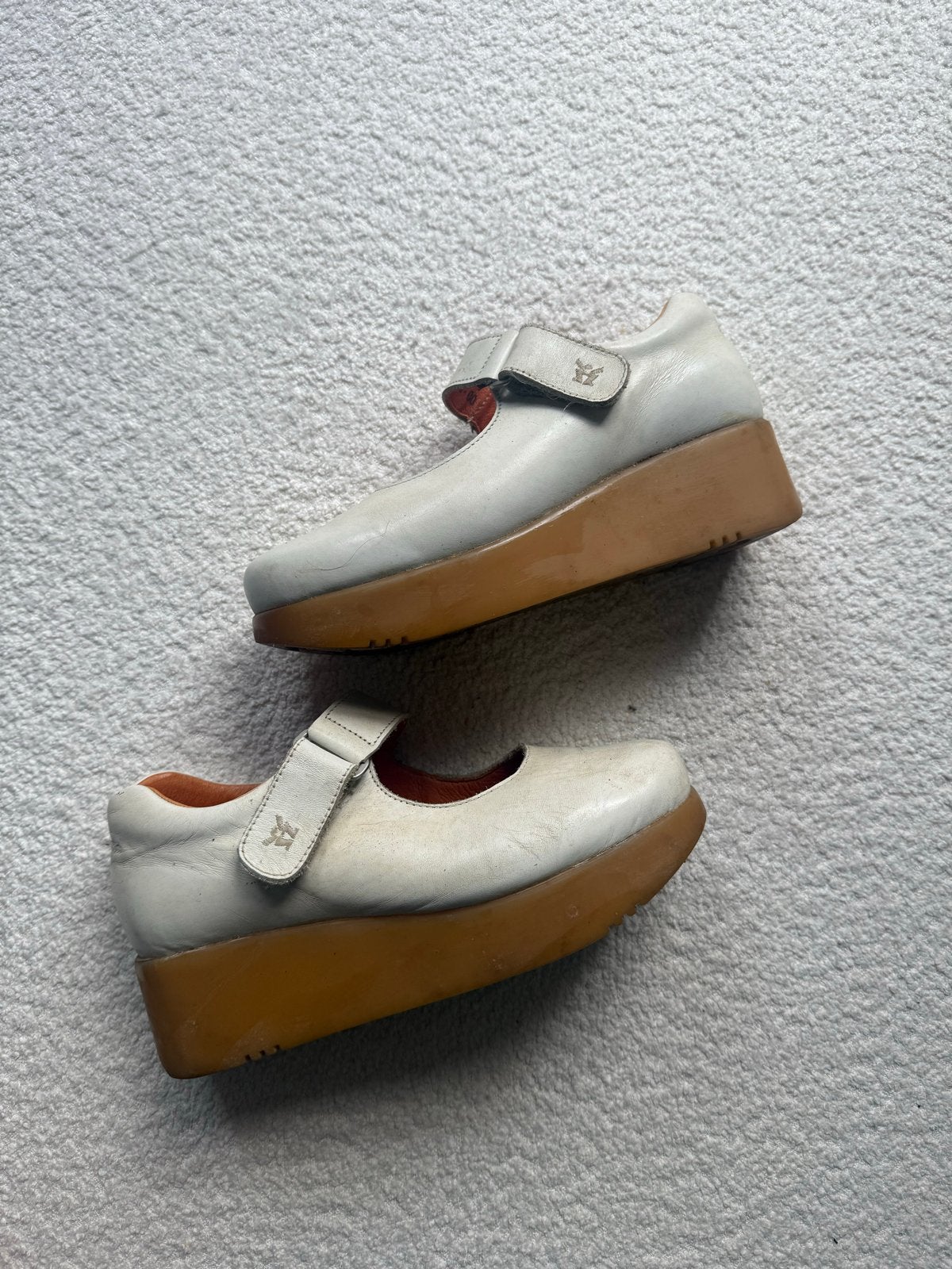 MAG schoenen instappers klompen maat 37 wit leer oldschool, Ophalen of Verzenden, Gedragen, Wit, Instappers