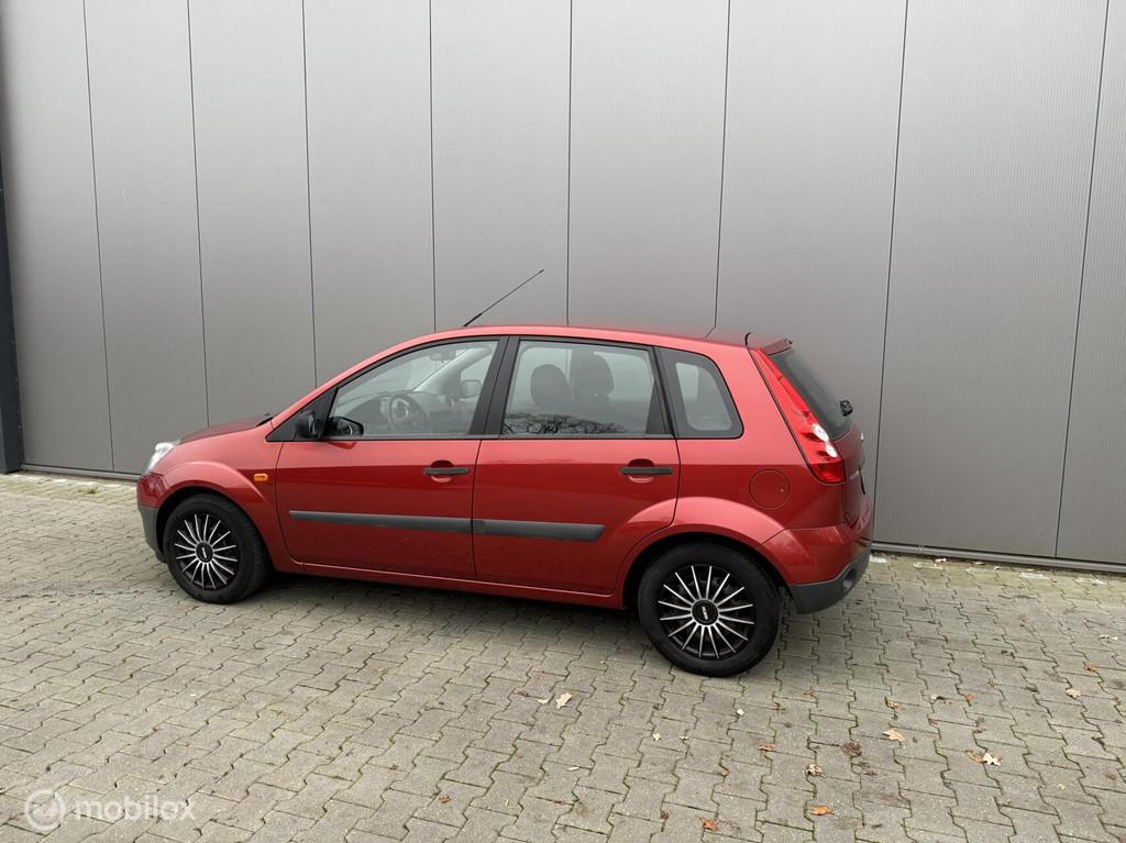Ford Fiesta 1.3-8V Cool & Sound nieuwe apk, 1299 cc, Origineel Nederlands, Bedrijf, Handgeschakeld