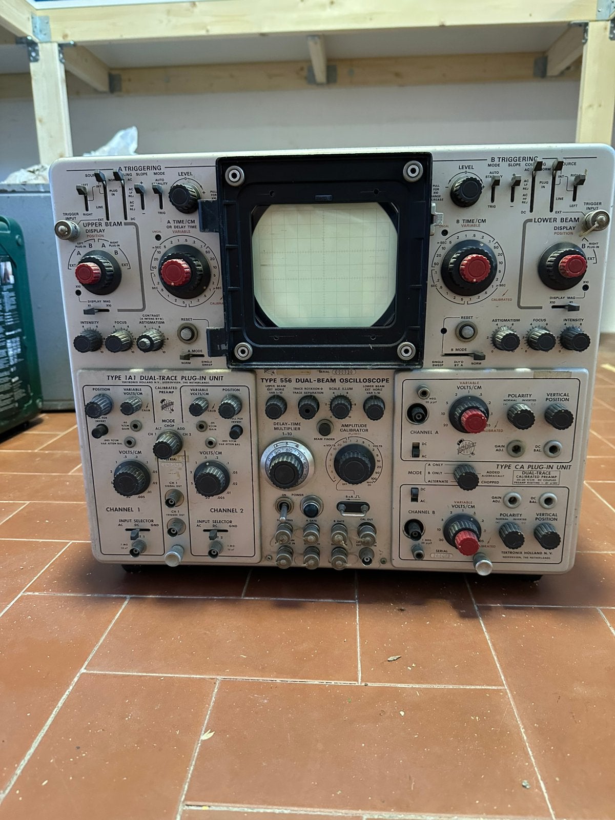 Tektronix Type 556 oscilloscoop, Ophalen, Gebruikt