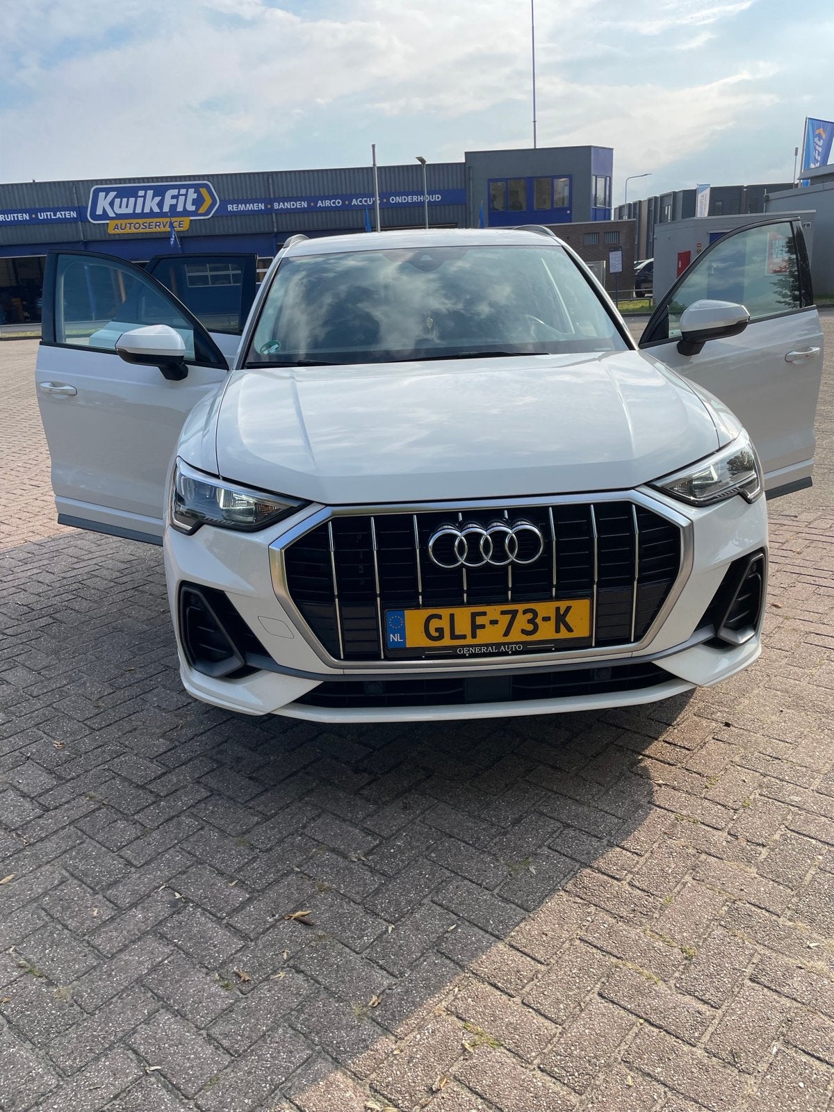 Audi Q3 35 Tfsi 150pk S Tronic 2019 Wit, Auto's, Audi, 4 cilinders, Wit, 14 km/l, Geïmporteerd