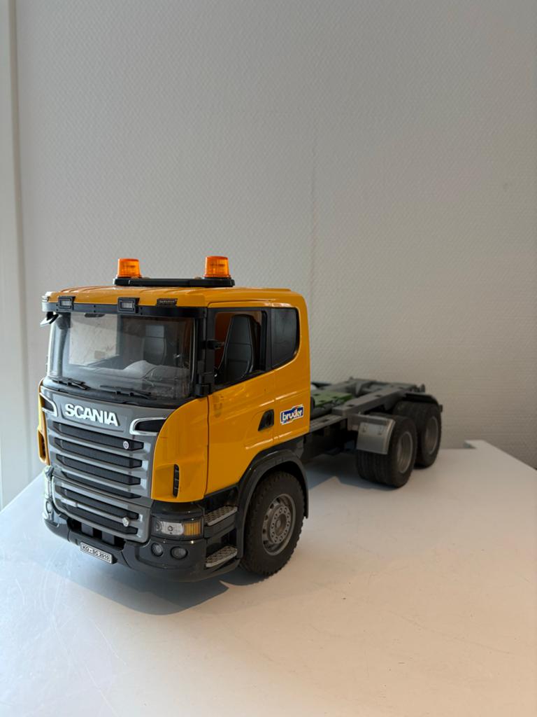 Bruder Scania vrachtwagen met haakarmsysteem, Ophalen of Verzenden, Gebruikt
