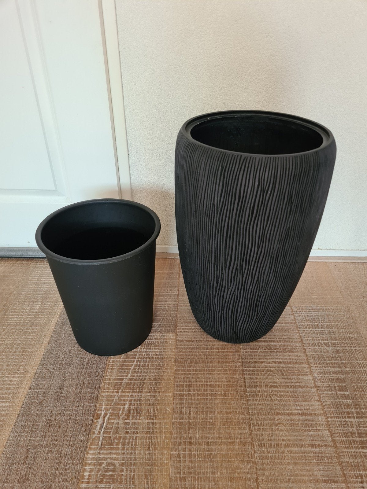 Antraciet bloempot met binnenpot - 50 cm hoog, Kunststof, Gebruikt, Rond, Binnen