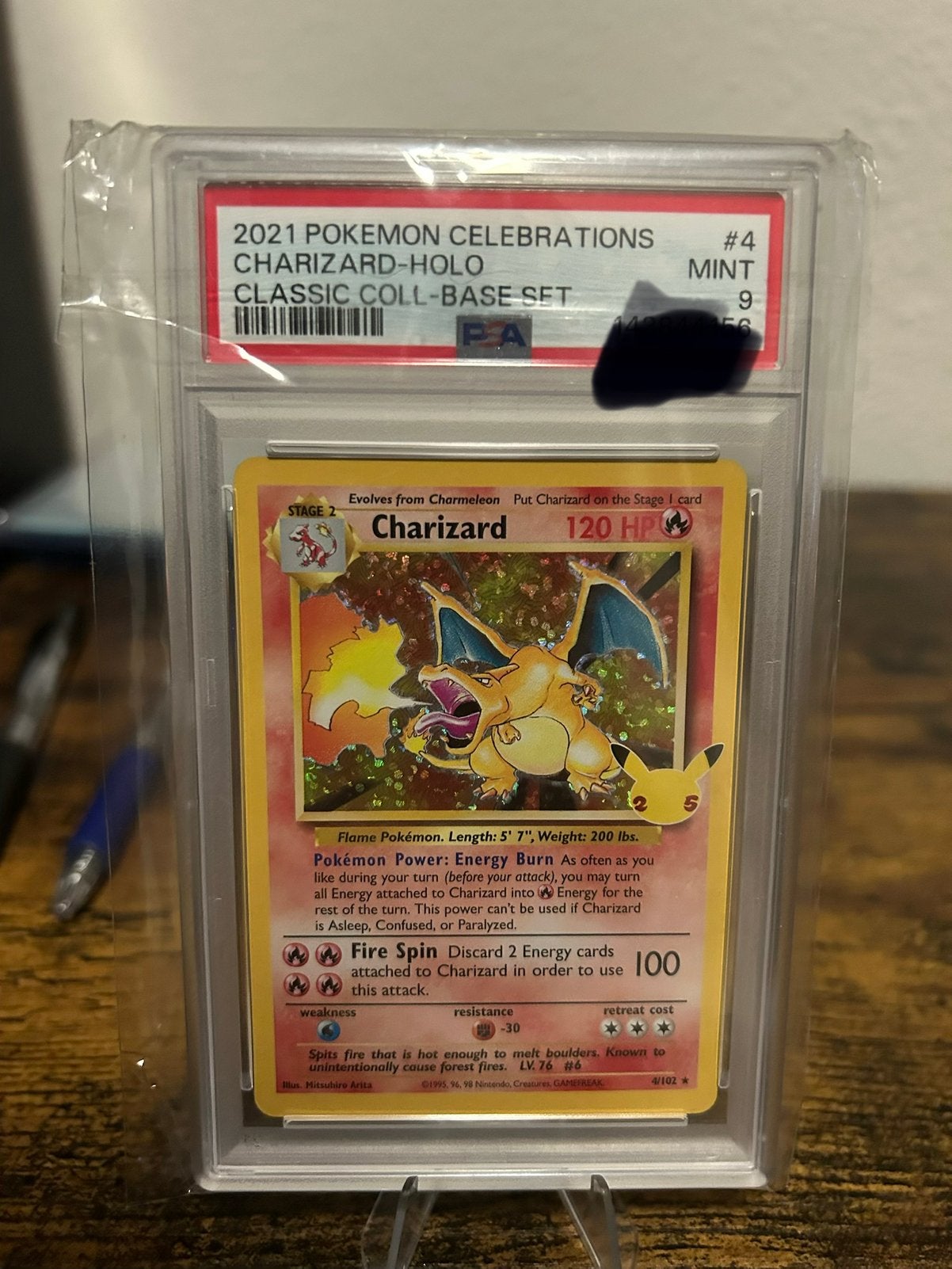 Charizard CEL 004 PSA9 pokemon kaart, Ophalen, Zo goed als nieuw