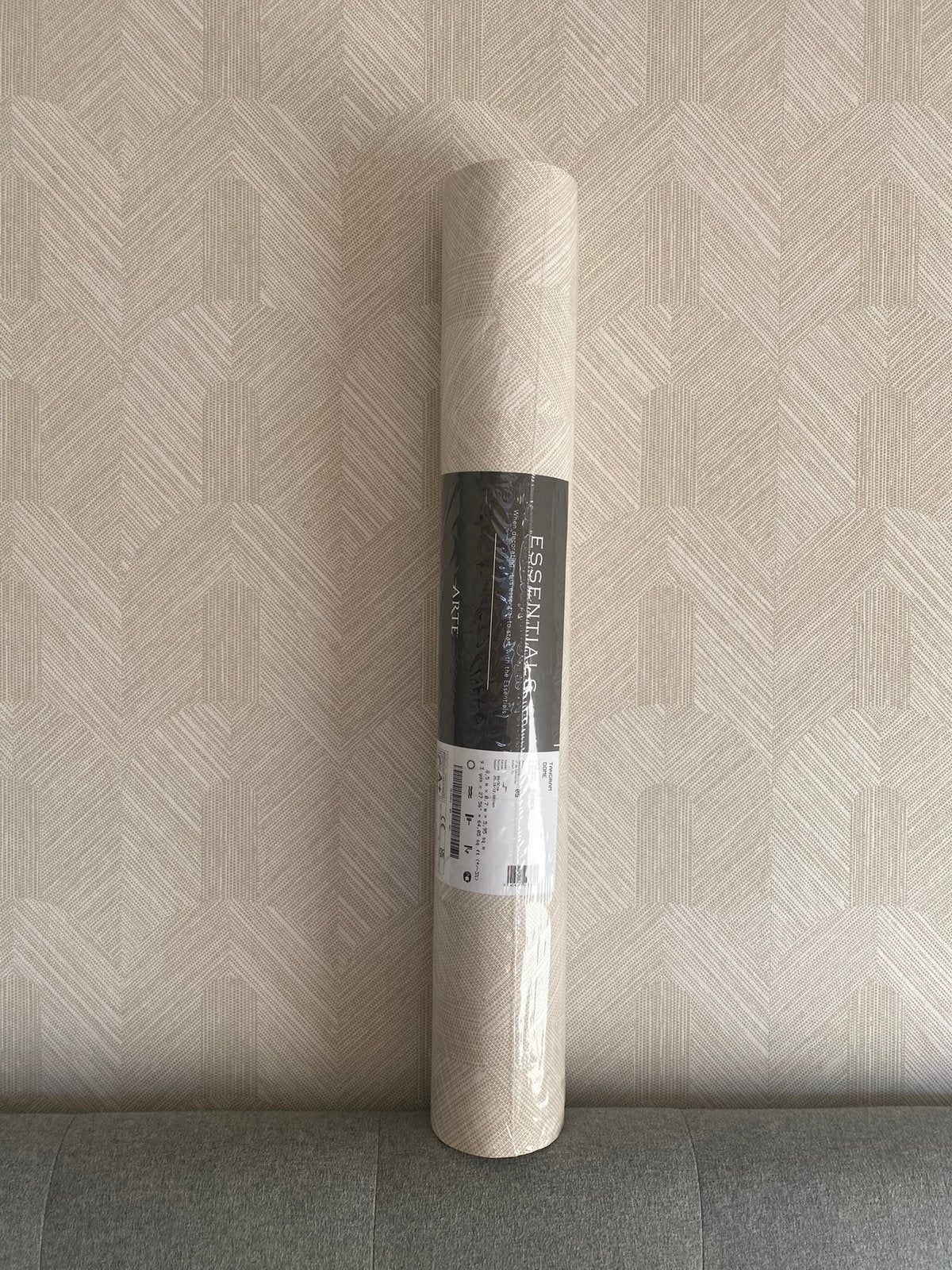 Nieuw Arte Tangram Dome Linen 24064 behang – rol 8,5m, Huis en Inrichting, Ophalen, 5 tot 10 m², Beige, Arte