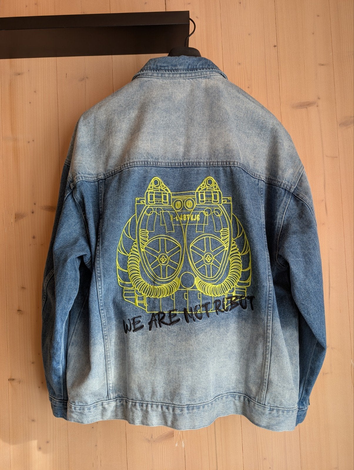 Een heel bijzondere spijkerjas., Kleding | Heren, Jassen | Zomer, Zo goed als nieuw, Blauw, Ophalen of Verzenden