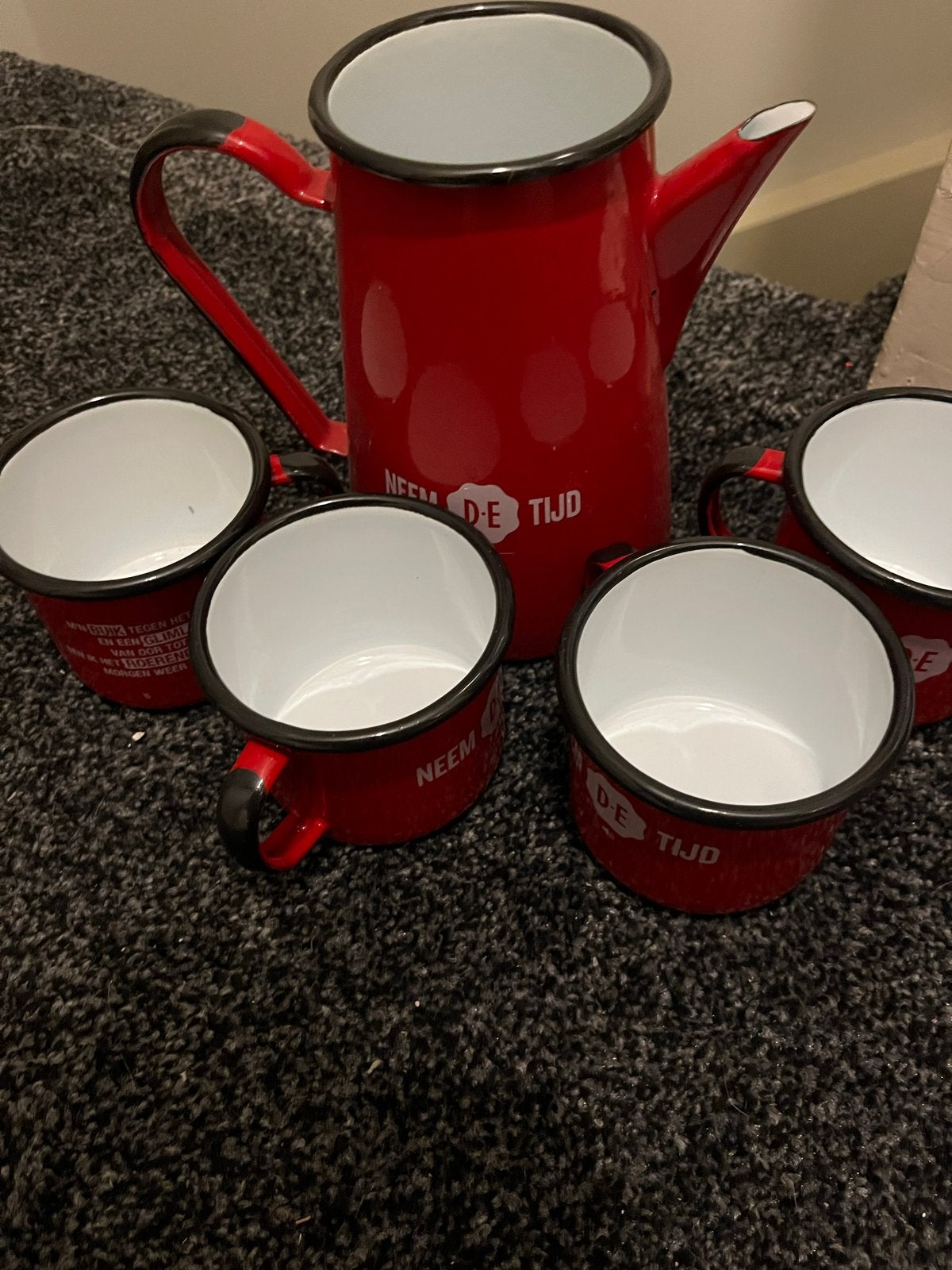 Douwe Egberts emaille koffiekan met 4 mokken, Ophalen of Verzenden