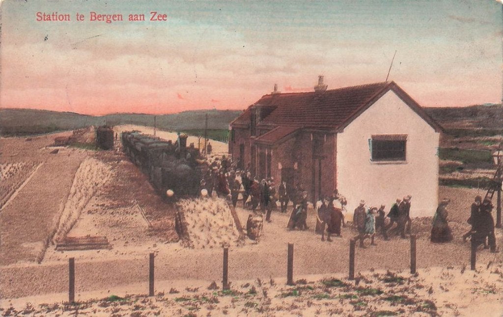 702-497-031 Station Te Bergen Aan Zee, Verzamelen, Ansichtkaarten | Nederland, Verzenden, Voor 1920, Noord-Holland