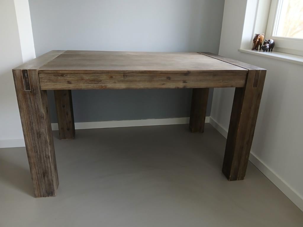 Robuuste houten eettafel - perfect voor gezellige diners, Huis en Inrichting, Tafels | Eettafels, Ophalen, Gebruikt, 100 tot 150 cm