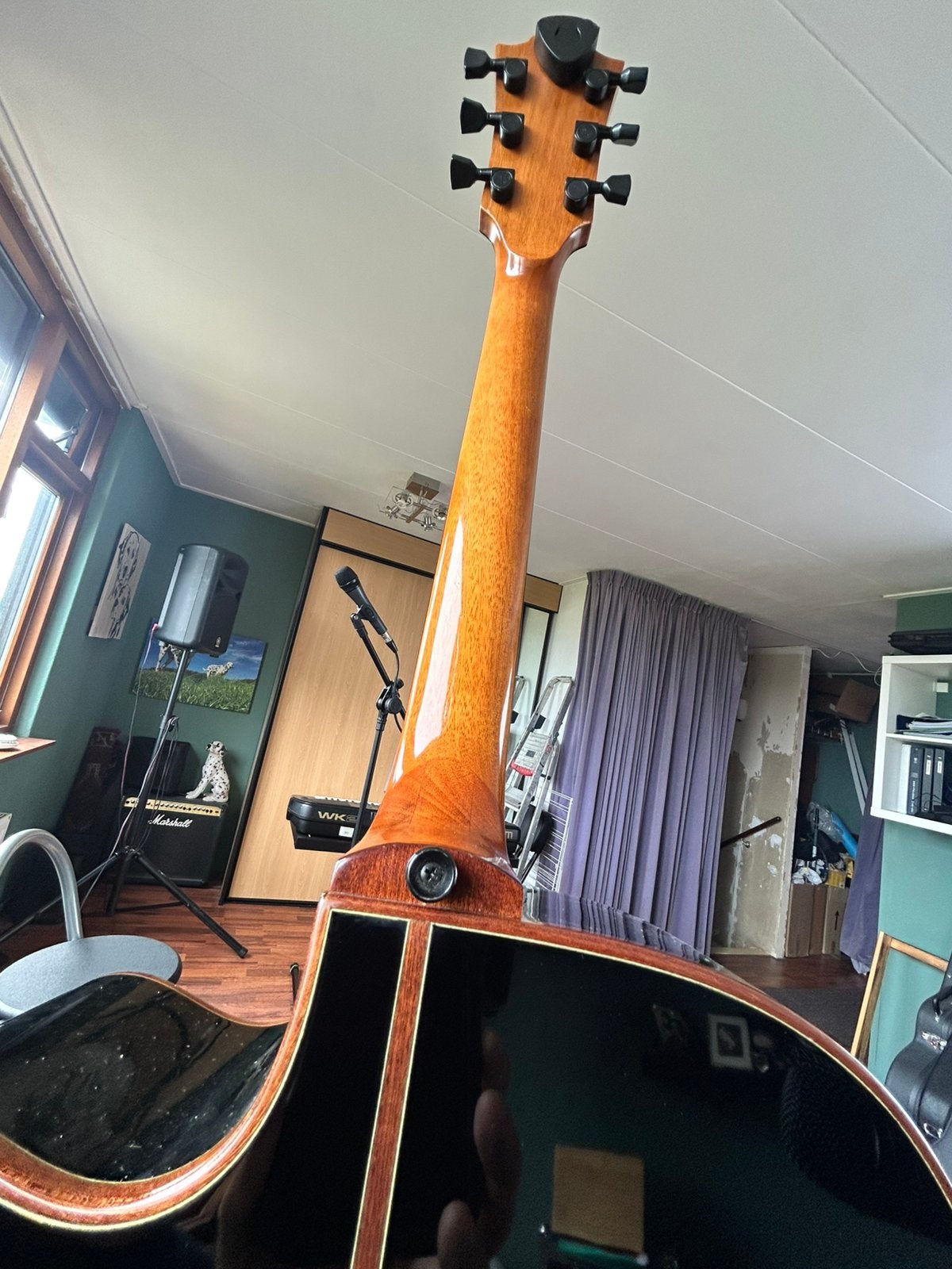Foto 4 van Te koop: LAG Tramontane T100 DCE BLK Stage gitaar