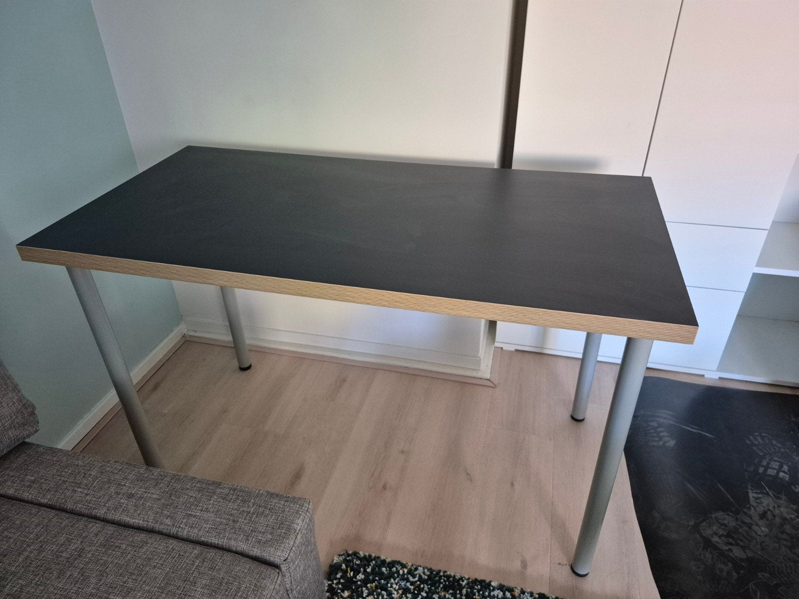 Ikea bureau met blauw blad en zilveren poten, Huis en Inrichting, Ophalen, Demontabel, 120 cm, Metaal