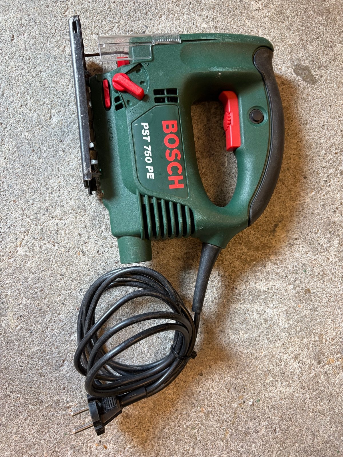 Bosch Decoupeerzaag 600W 75mm 230V, Gebruikt, 600 tot 1200 watt, Ophalen of Verzenden, Decoupeerzaag