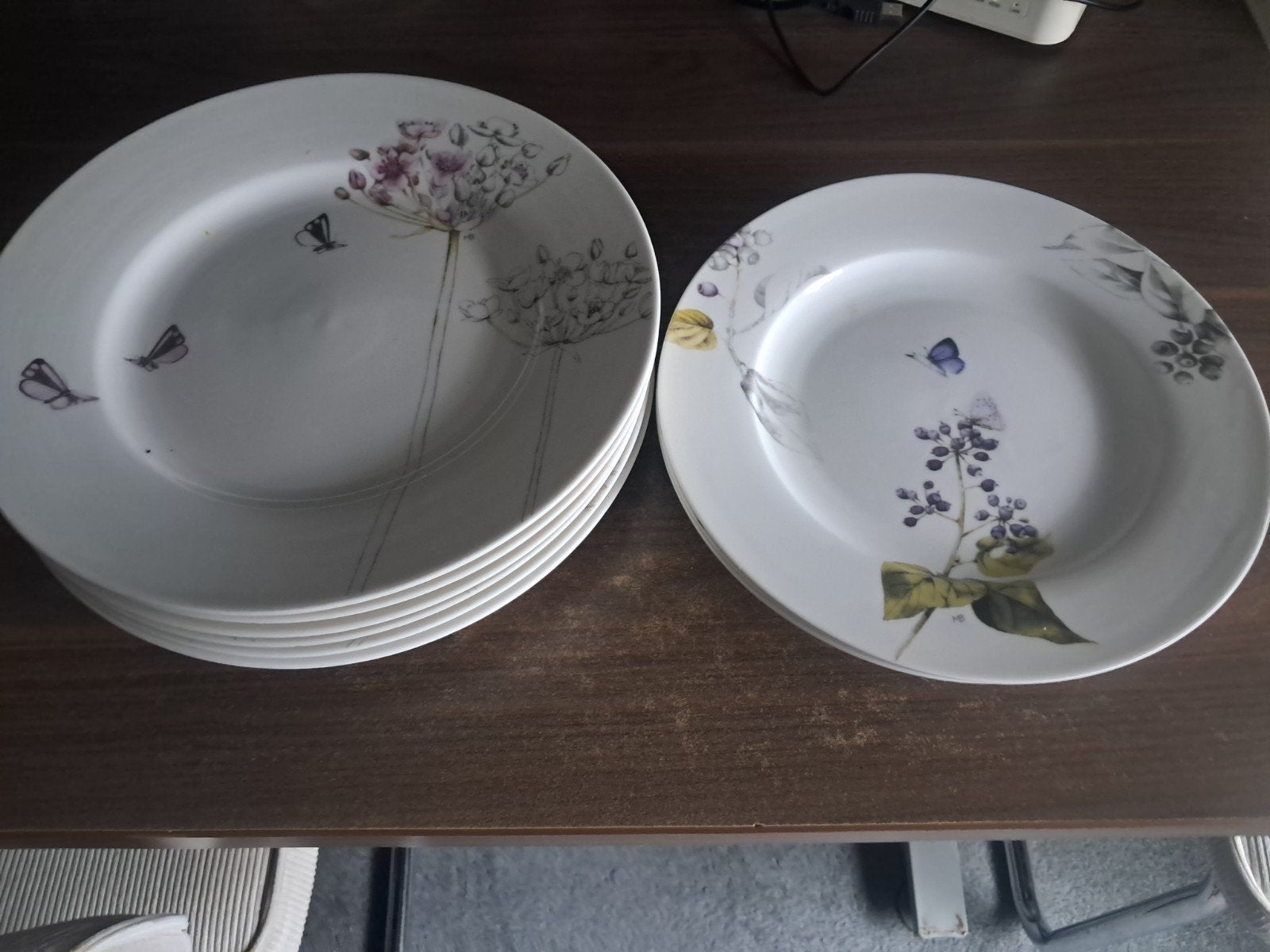 Set van 8 borden met bloemen- en vlinderprint, Ophalen, Gebruikt, Keramiek, Bord(en)