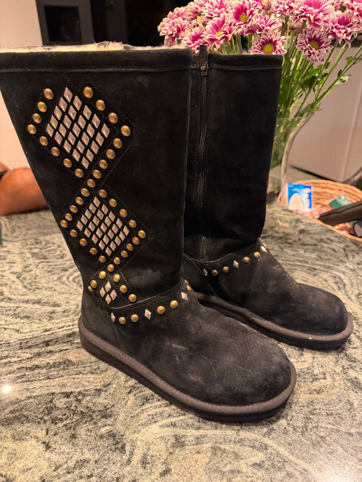 Warme UGGs laarzen met studs, maat 38, Kleding | Dames, Ophalen of Verzenden, Zo goed als nieuw, Zwart, Hoge laarzen