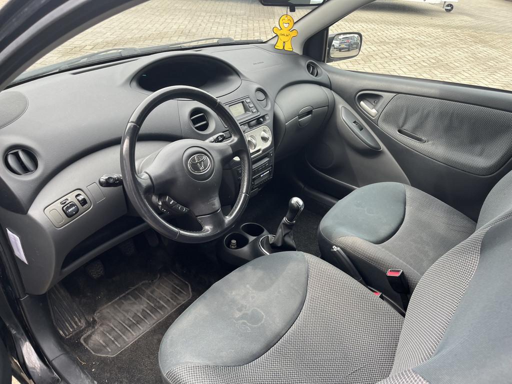 Toyota Yaris 1.3 VVT-i Sol lmv (bj 2004), Auto's, Toyota, Voorwielaandrijving, 1299 cc, Gebruikt, 31 €/maand