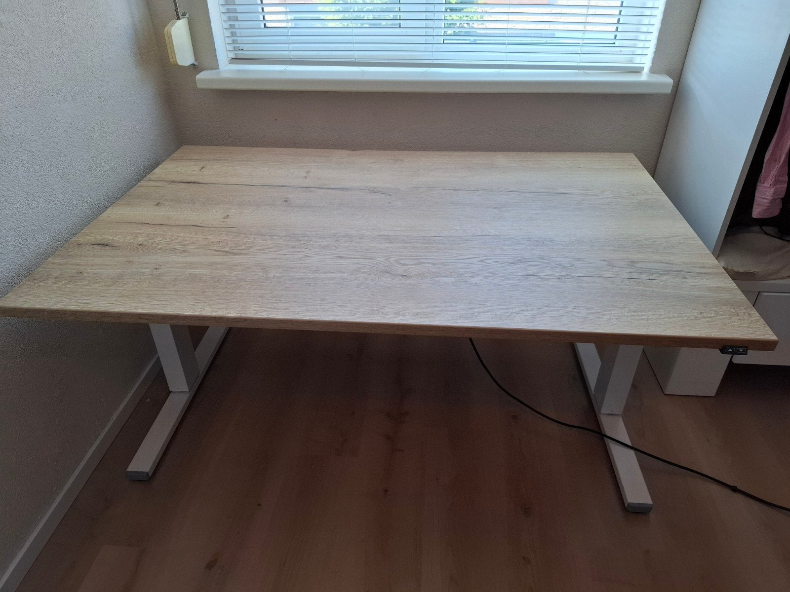 Elektrisch zit-sta bureau van Veyhl GmbH., Huis en Inrichting, Ophalen, 90 cm, Zo goed als nieuw, Elektrisch