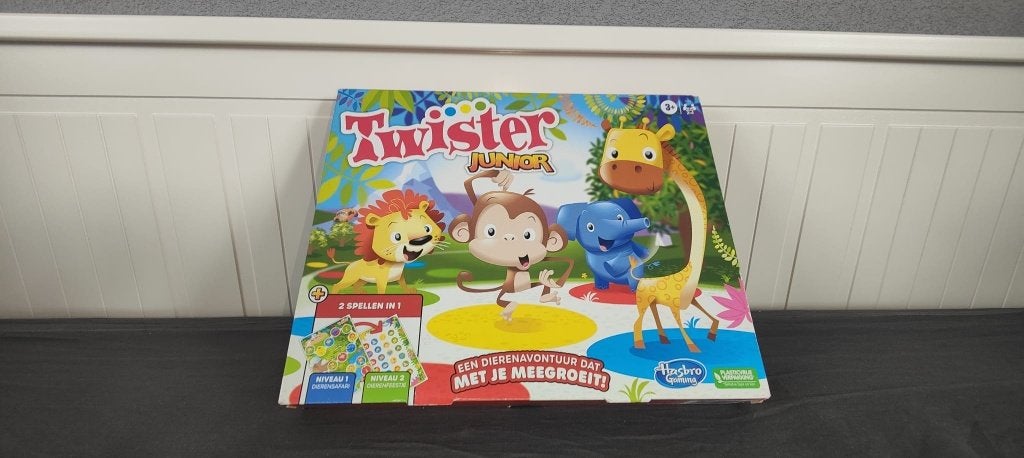 Hasbro Twister junior actiespel - 2 spellen in 1 - 3+ jaar, Ophalen, Gebruikt, Jongen of Meisje