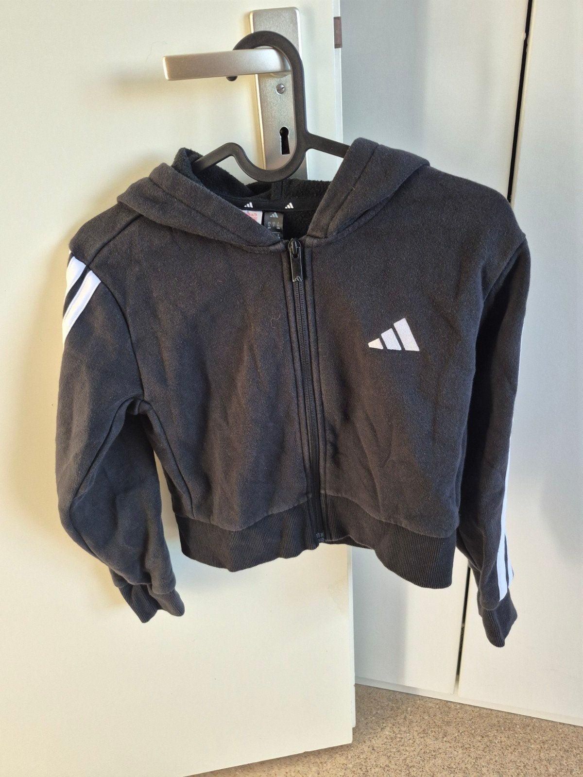 Adidas hoodie zwart maat 140, Adidas, Gebruikt, Jongen of Meisje, Trui of Vest