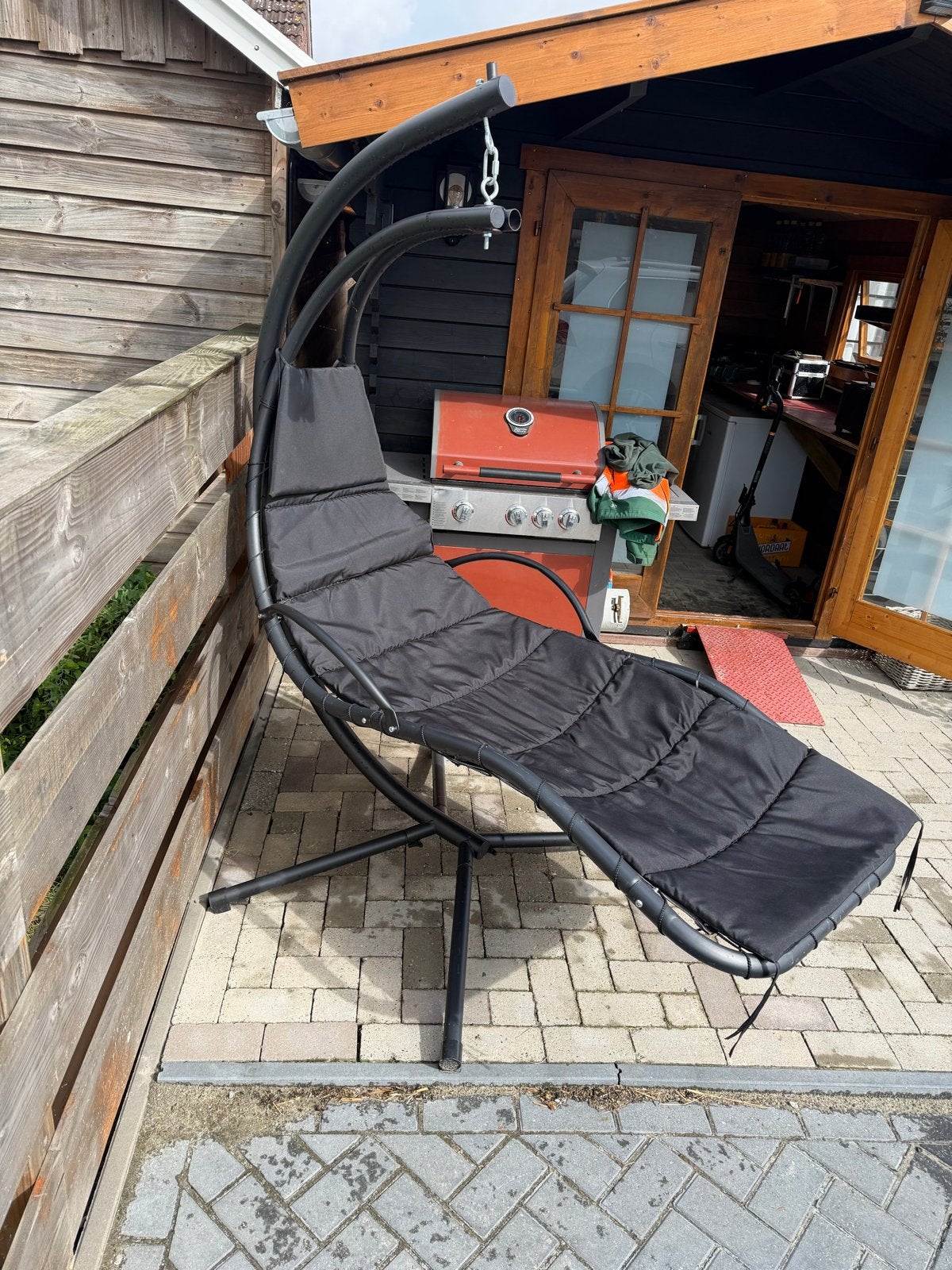 Comfortabele hangstoel voor ontspanning in de tuin, Ophalen, Zo goed als nieuw
