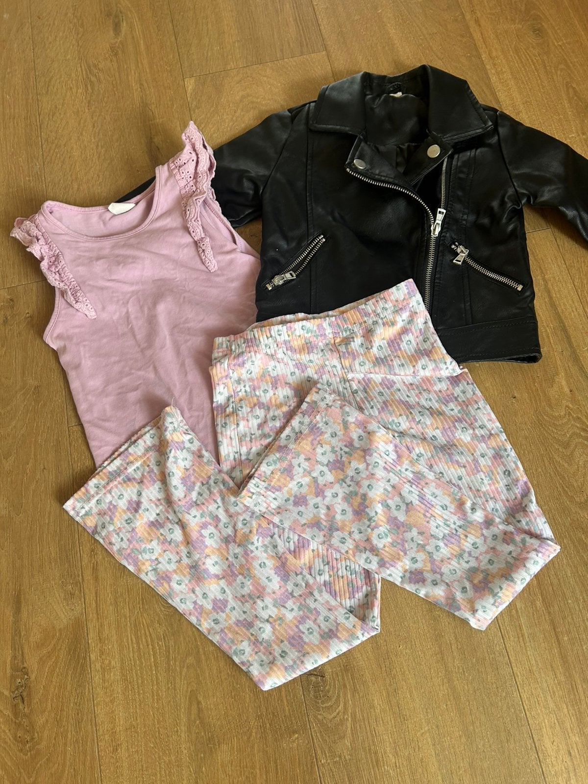 Set jas t shirt en broek maat 98/104/110, Ophalen of Verzenden, Gebruikt, Meisje, Setje