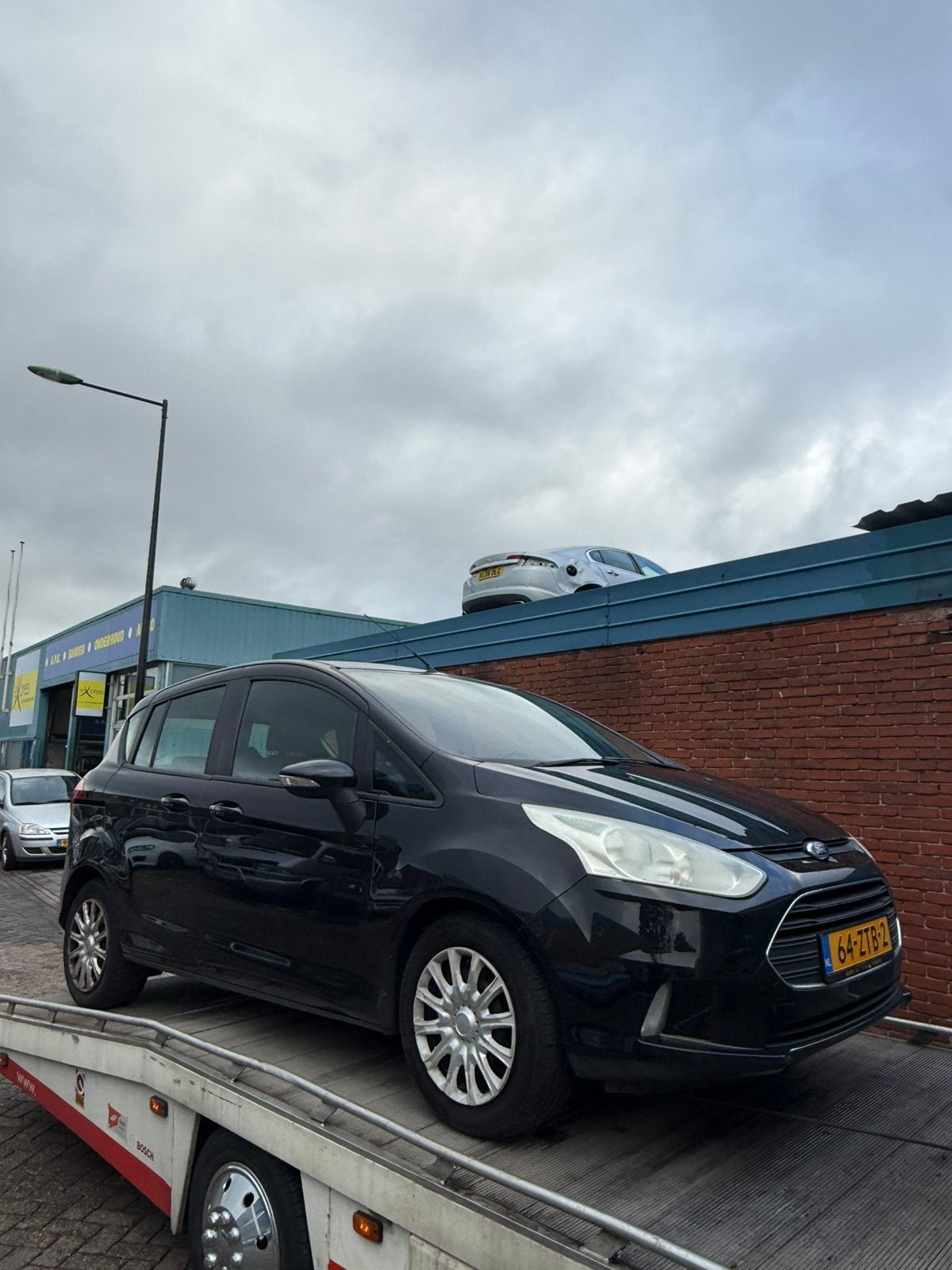 MOTORSCHADE Ford B-Max 1.0 Ecoboost 74KW/100PK 2013 Zwart, Auto's, Voorwielaandrijving, 750 kg, 100 pk, Zwart