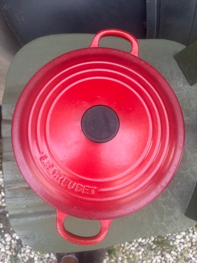 Le Creuset braadpan rood - oud - brocante vintage, Ophalen, Gebruikt, Gietijzer, Koekenpan of Braadpan