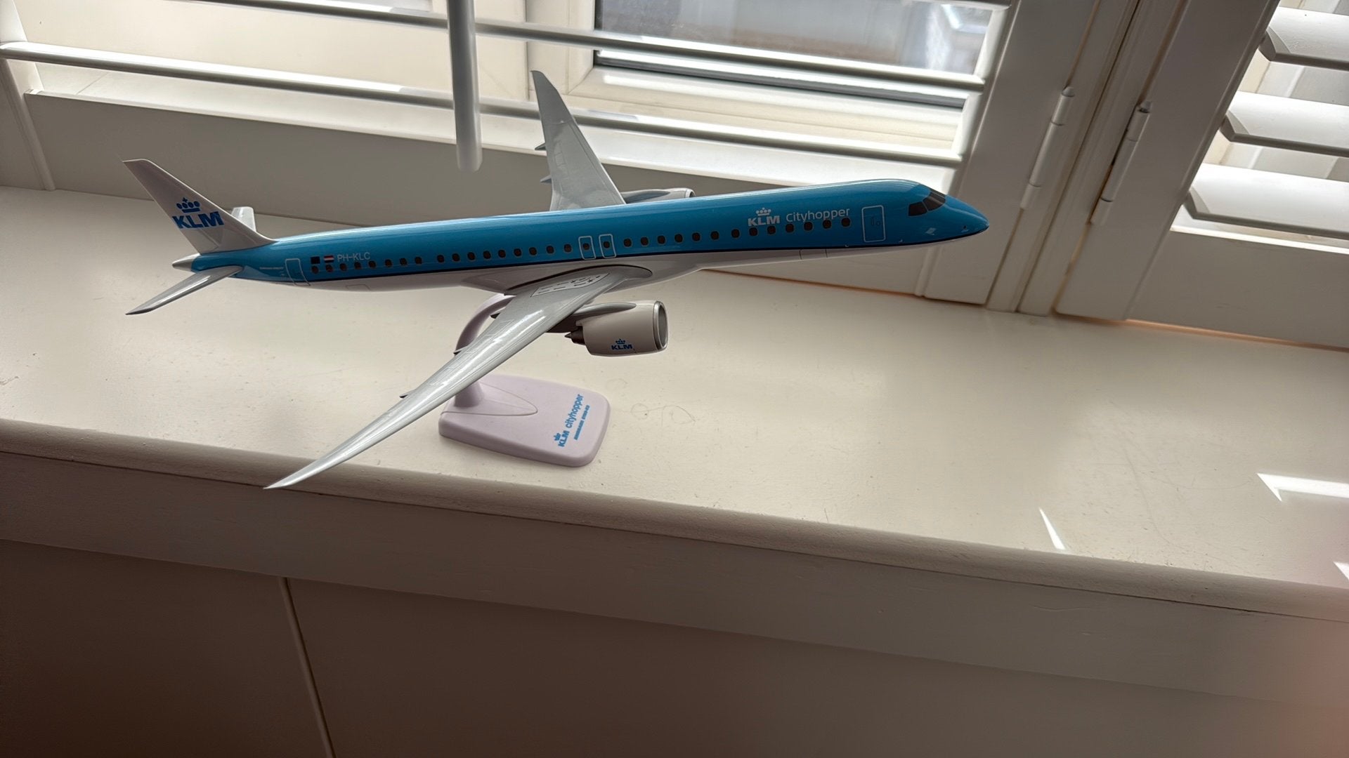 Schaalmodel KLM Cityhopper Embraer 195 E2, Ophalen of Verzenden, Zo goed als nieuw, Schaalmodel