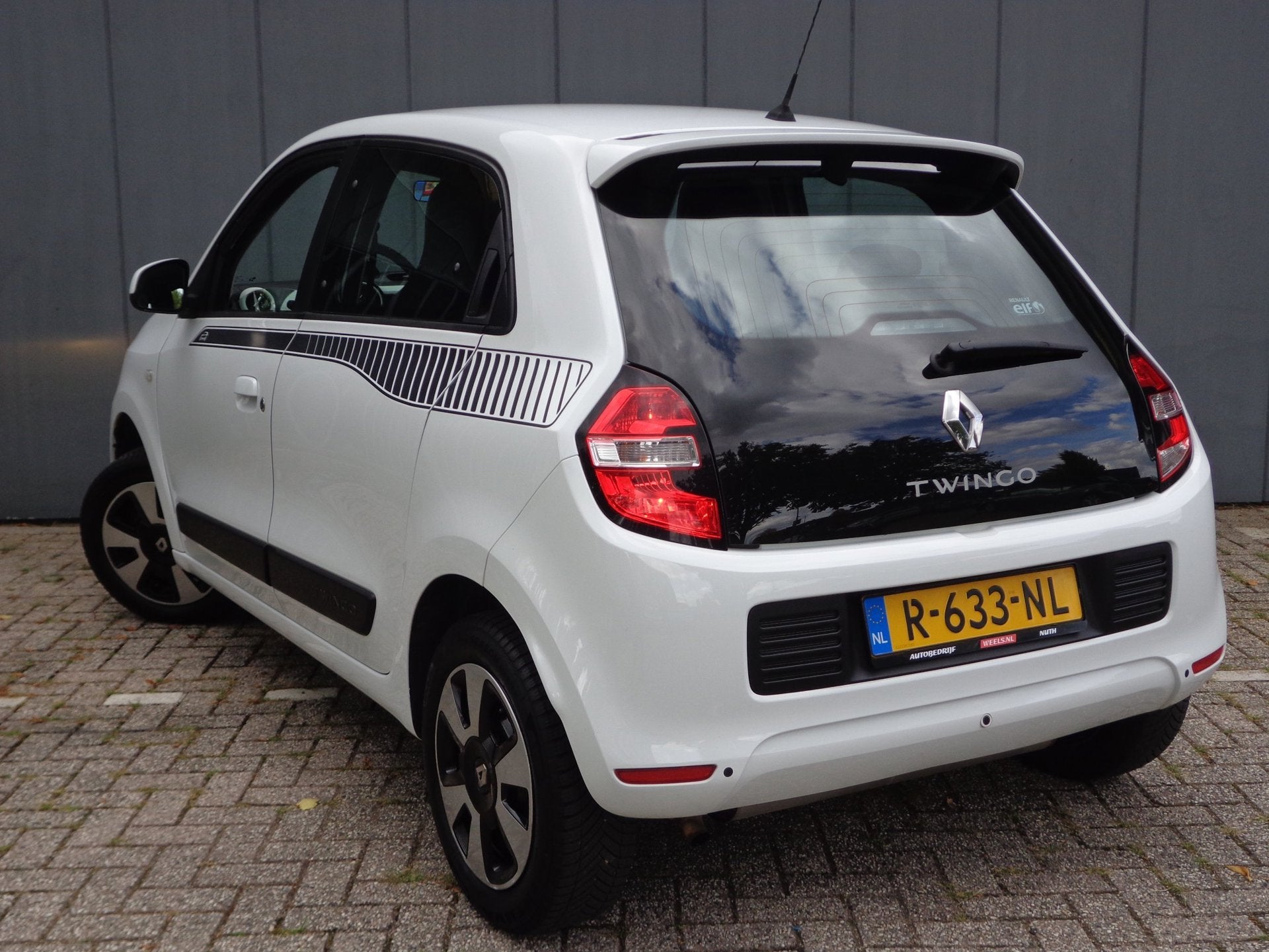 Renault Twingo 1.0 SCe Luxe Dynamigue Airco & cruise i.z.g.s, Auto's, Gebruikt, 4 stoelen, Alcantara, Wit