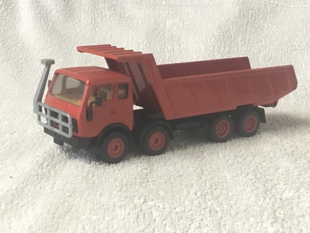 Mercedes 8x4 kiep vrachtwagen, Ophalen of Verzenden, Zo goed als nieuw, Bus of Vrachtwagen, SIKU