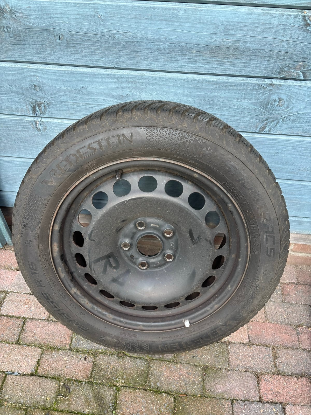 Vredestein winterbanden op stalen velgen vw golf enz 5x112, Auto-onderdelen, Ophalen, Gebruikt, 16 inch, Banden en Velgen