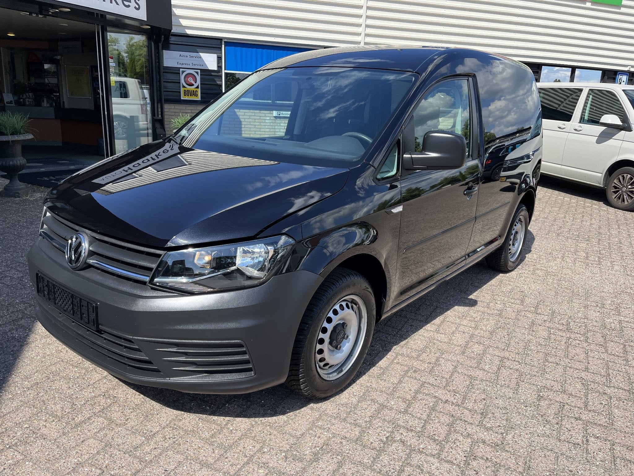 Volkswagen Caddy 1.2 TSI L1H1 BMT Easyline 1 STE EIGENAAR, W, Auto's, Voorwielaandrijving, Dealer onderhouden, Stof, Gebruikt