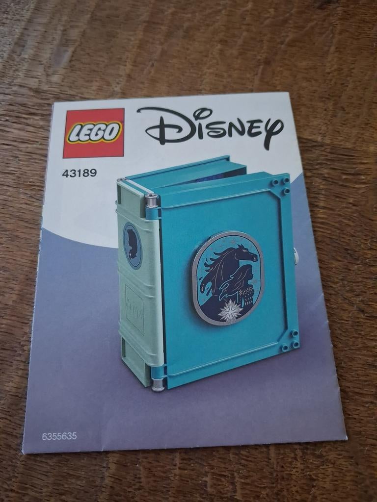 LEGO Disney Frozen 2 Arendelle Kasteel Boek 43189, Compleet, Lego, Ophalen of Verzenden, Zo goed als nieuw