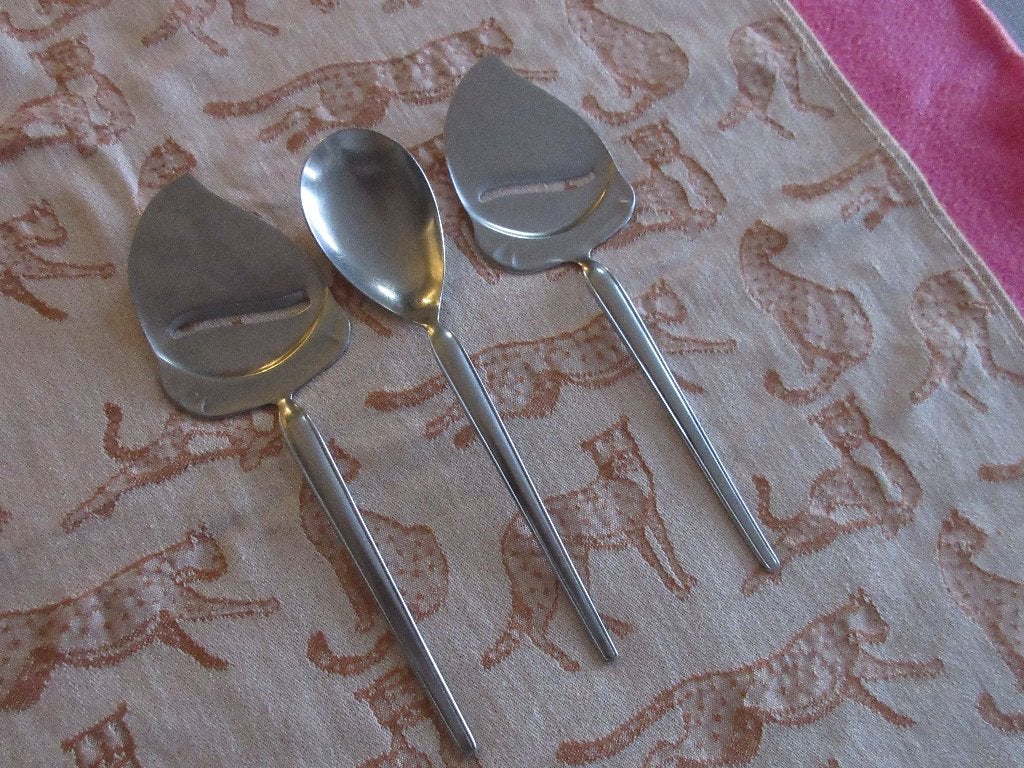 Sola Elite Desiree Slalepel + 2 Kaasschaven voor € 5,35, Ophalen of Verzenden, Gebruikt, Sola, Rvs of Chroom
