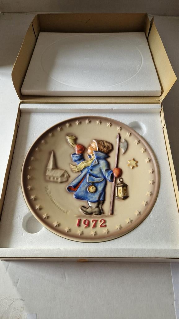 Hummel jaarbord 1972 – Goebel West Germany – nieuw in doos, Antiek en Kunst, Curiosa en Brocante, Ophalen of Verzenden