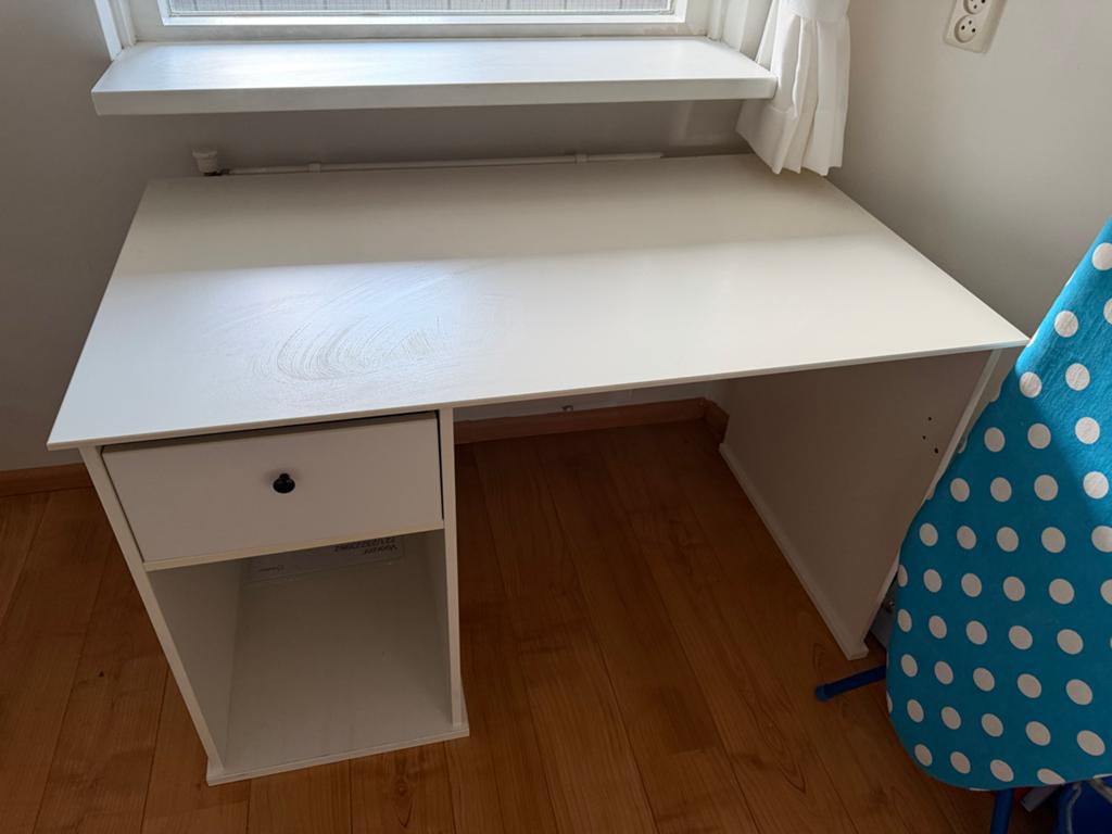 Diverse meubels te koop aangeboden/ opkoper gezocht, Ophalen
