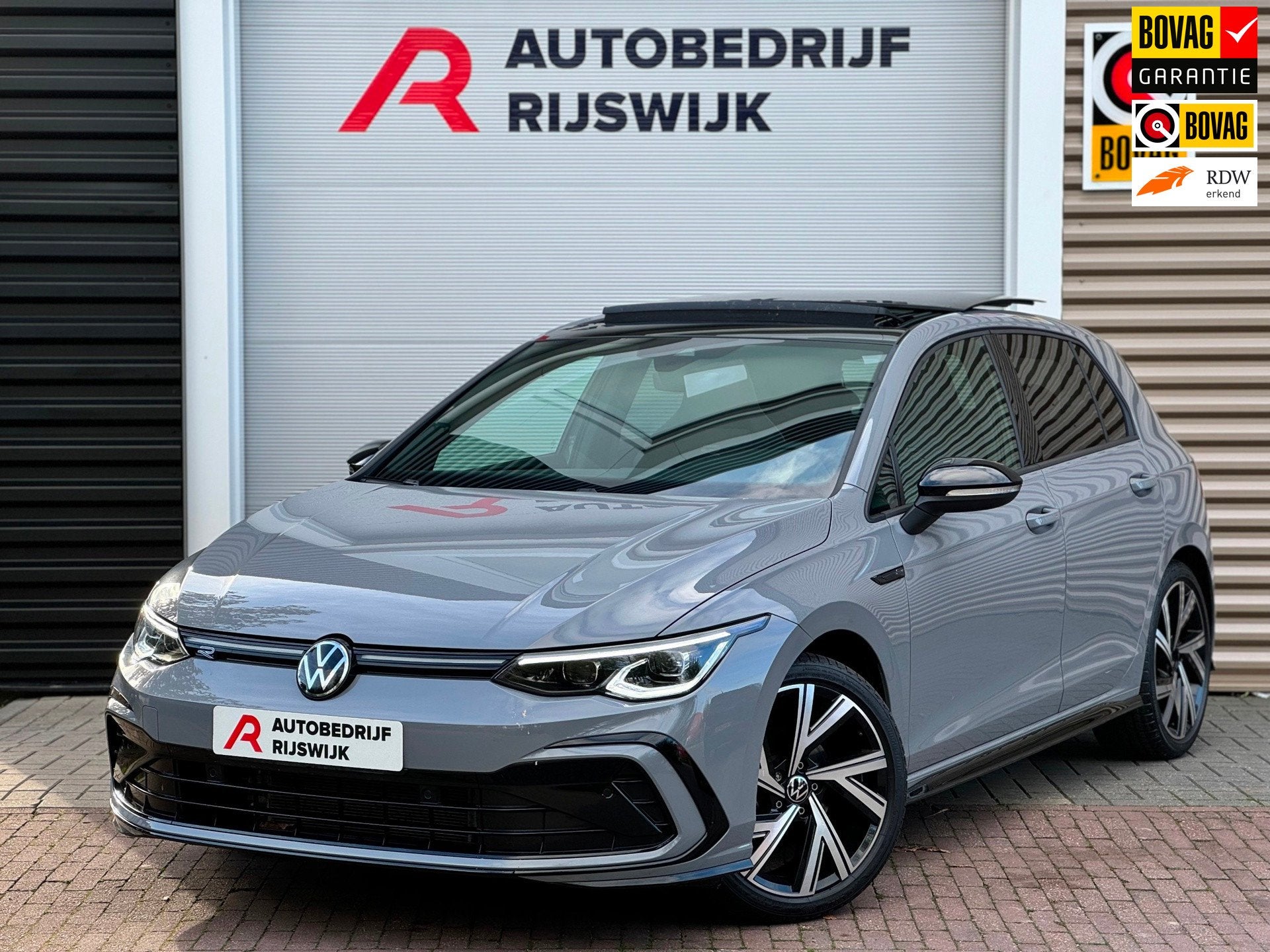 Volkswagen Golf 1.5 eTSI R-Line Pano/Head-Up/Camera, Auto's, 4 cilinders, Alcantara, Bedrijf, Automatische klimaatregeling