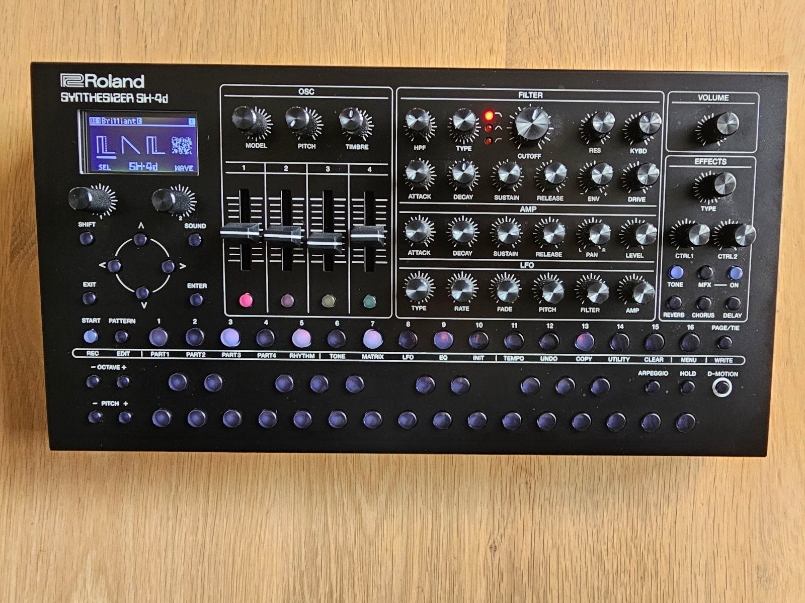 Roland Synthesizer SH4D, Muziek en Instrumenten, Ophalen, Nieuw, 61 toetsen, Roland