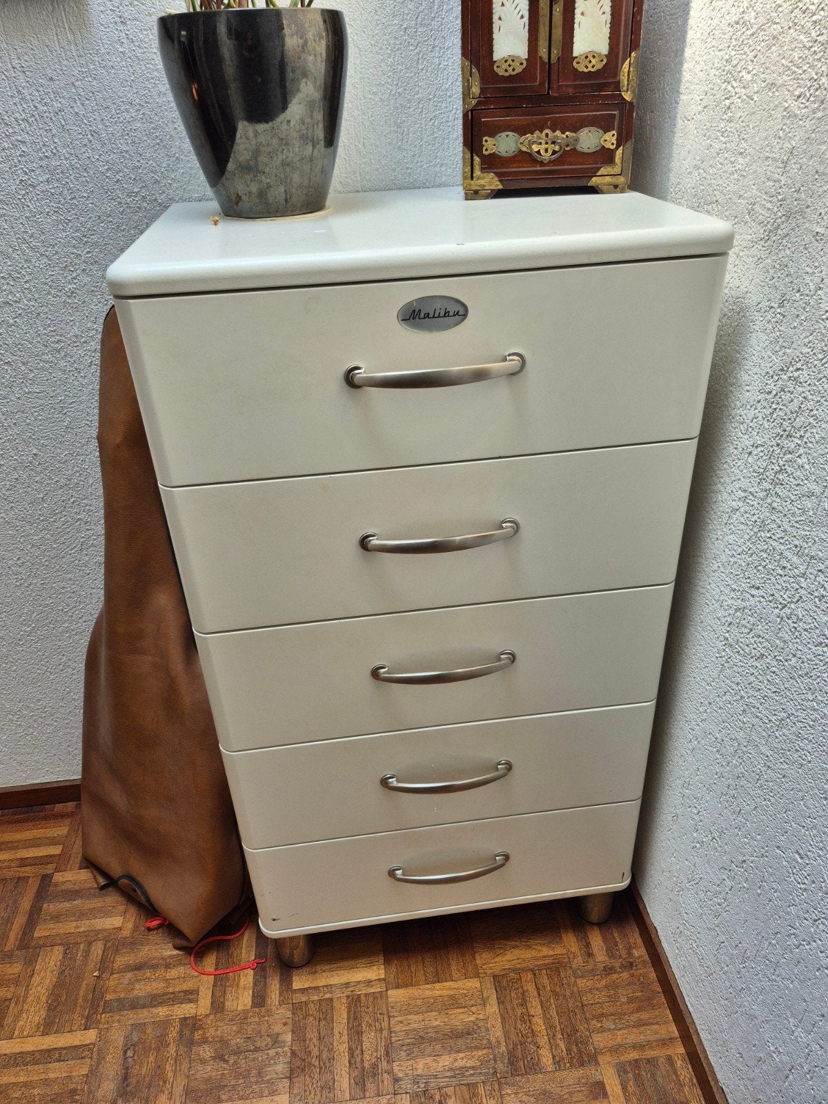 Wit vintage ladekastje Malibu, Ophalen, Gebruikt, 5 laden of meer, 100 tot 150 cm