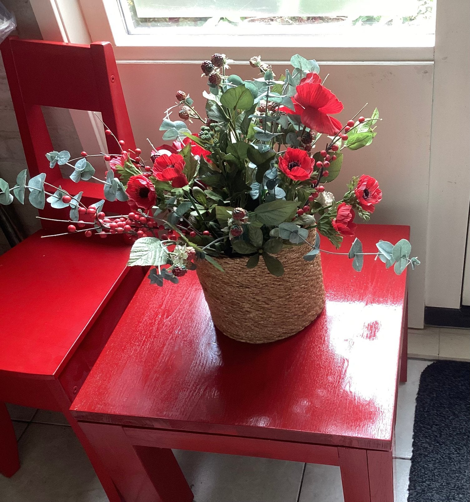 Tafel / stoel, Minder dan 55 cm, Vierkant, Zo goed als nieuw, Modern ,
