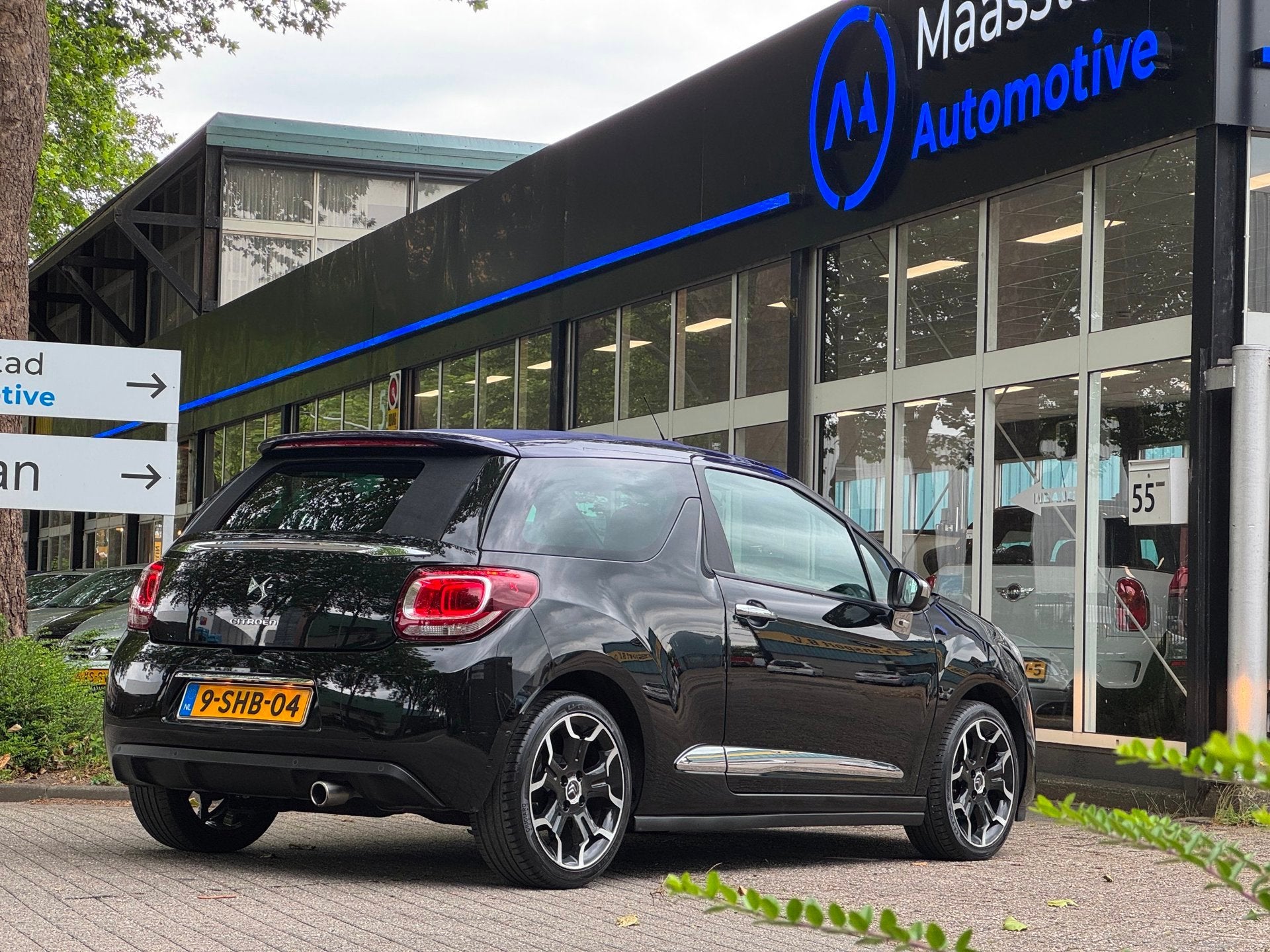 Citroen DS3 Cabrio 1.2 VTi So Chic Cabrio Lage KMS in Nette, Euro 5, 1199 cc, Cabriolet, 82 pk