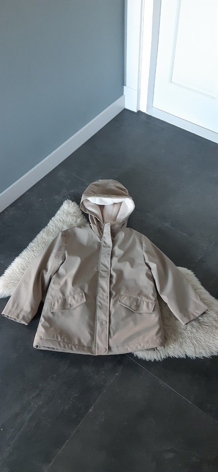 Beige regenjas met teddy voering, Ophalen of Verzenden, Zo goed als nieuw, LAREDOUTE, Meisje