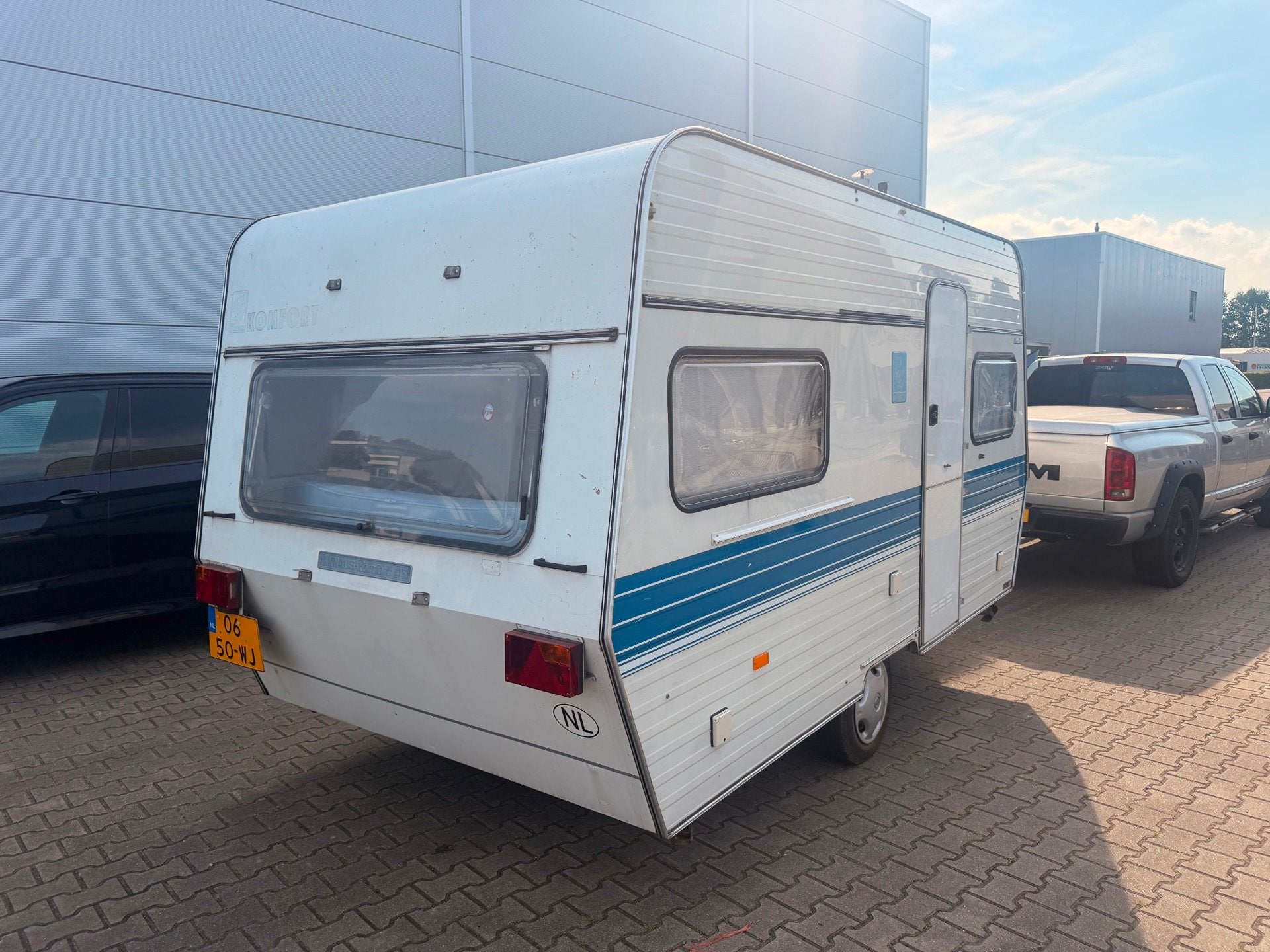 Knaus Komfort 415 4 persoons + stapelbed, Bedrijf, Knaus, Luifel, 500 - 750 kg