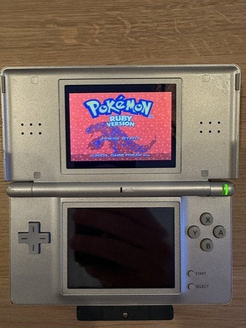 Nintendo DS original consule zilver met pokemon Ruby, Spelcomputers en Games, Spelcomputers | Nintendo DS, Ophalen, Overige modellen