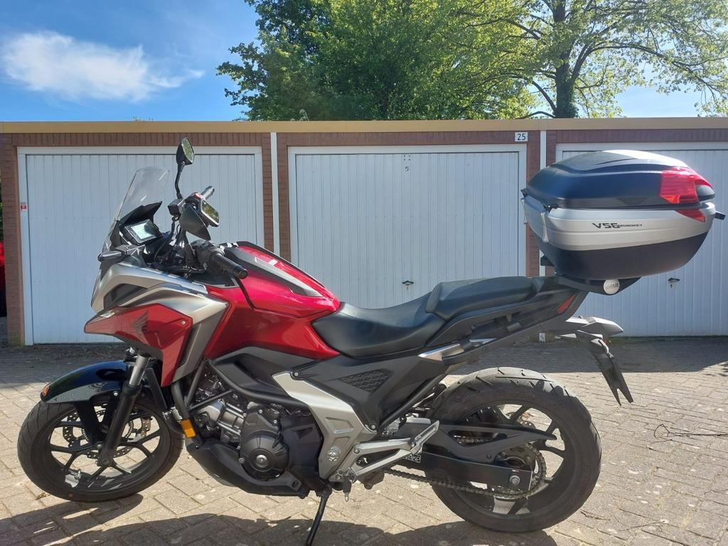 Honda NC750X DCT met navigatie en koffer - Zeer goede staat, Motoren, Motoren | Honda, Particulier, Toermotor
