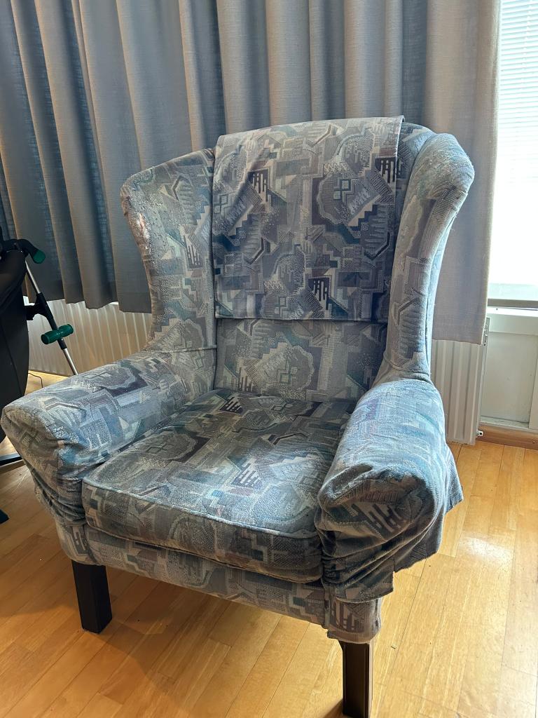Gratis af the halen: Engelse Wing Chair, Huis en Inrichting, Ophalen, Englse landhuisstijl, Gebruikt, Blauw