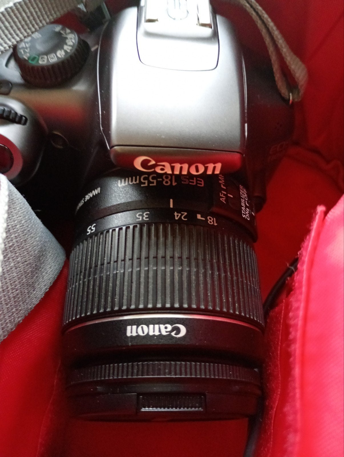 Canon EOS 1100D Spiegelreflexcamera met 18-55mm lens en tas, Ingebouwde flitser, Gebruikt, Spiegelreflex, Canon