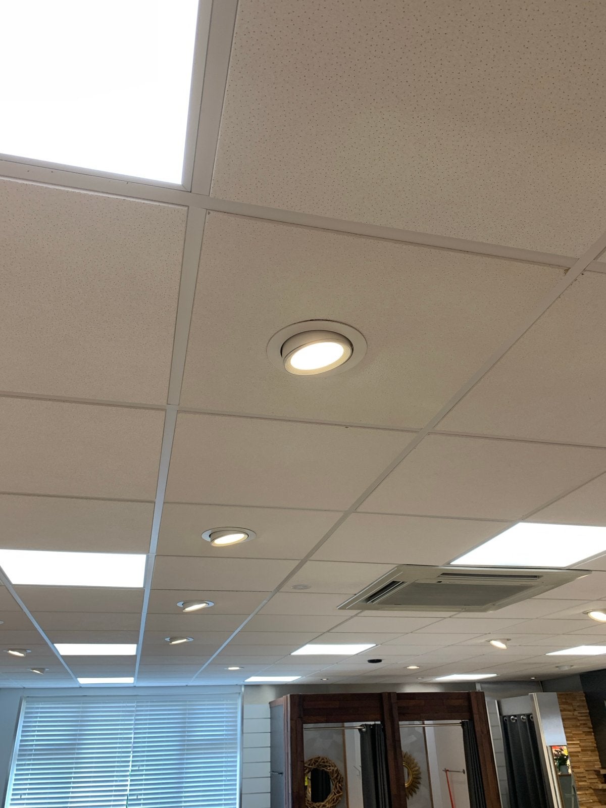 34 professionele LED spots uit kledingzaak, Huis en Inrichting, Gebruikt, Inclusief lichtbron, Ophalen of Verzenden, LED