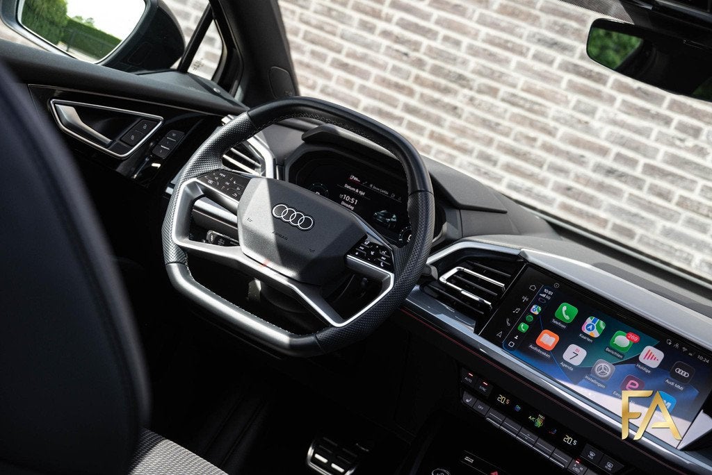 Audi Q4 e-tron 55 e-tron quattro S Line 340PK|Headup|Pano|21, Auto's, Audi, Automaat, Gebruikt, Zwart, 82 kWh