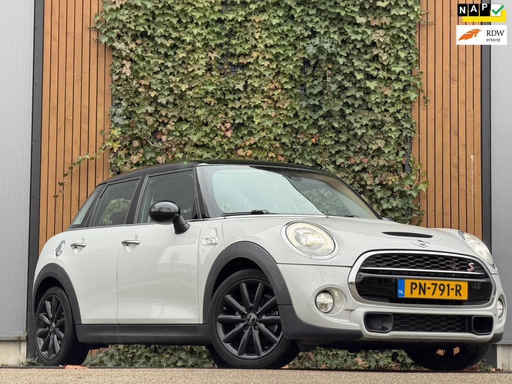 Mini Mini 2.0 Cooper S Chili Serious Business|NAVI|CRUSE|LED, Auto's, 1998 cc, Gebruikt, Leder en Stof, Origineel Nederlands