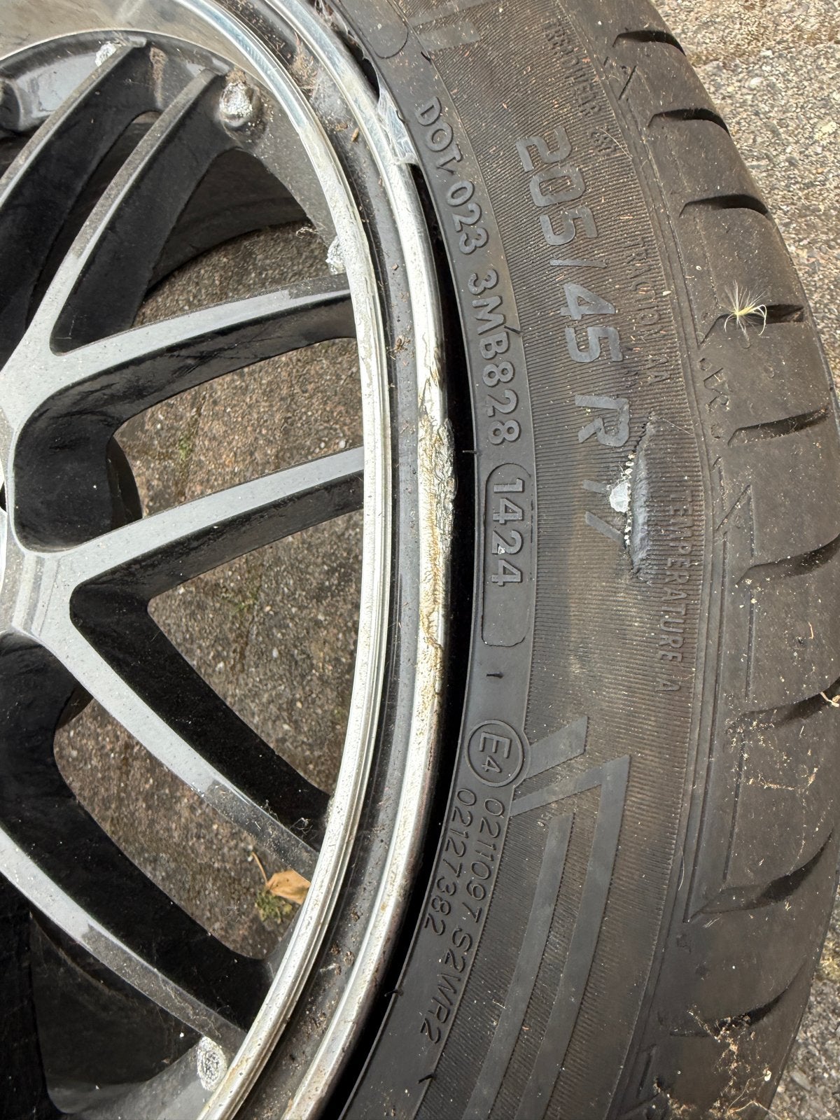 2 Velgen met beschadigde banden - Platin 205/45 R17, Ophalen of Verzenden, Gebruikt