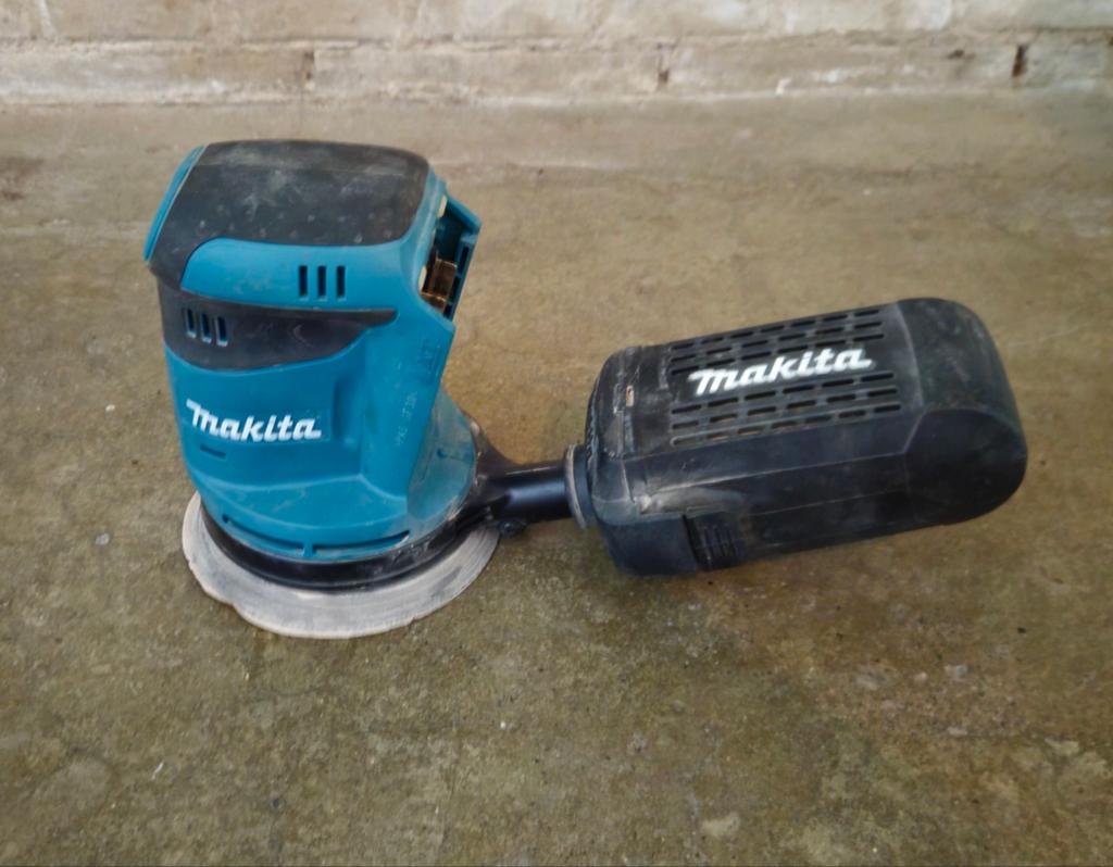 Makita schuurmachine ..., Doe-het-zelf en Verbouw, Ophalen of Verzenden, Gebruikt, Minder dan 600 watt, Vlakschuurmachine